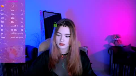 Snapshot of liana_kisses chatting on October 18, 8:10 pm Little Liana online show from October 18, 8:10 pm