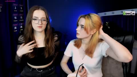 Snapshot of liana_kisses chatting on February 7, 8:10 pm Little Liana online show from February 7, 8:10 pm