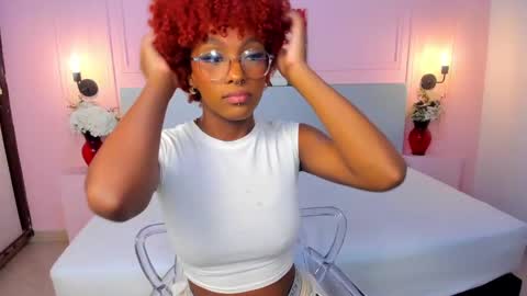 LiannaDixon online show from January 28, 2:42 pm