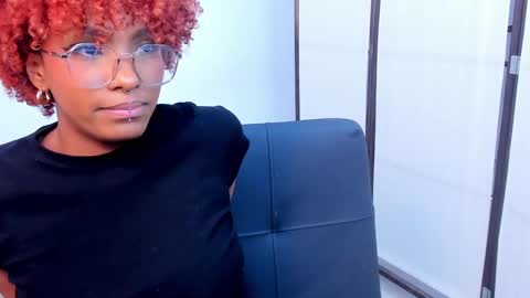 LiannaDixon online show from March 4, 9:11 pm