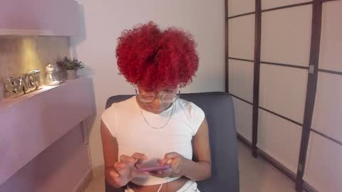 LiannaDixon online show from January 7, 7:49 pm