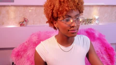 LiannaDixon online show from December 7, 1:51 pm