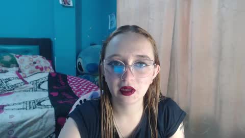 Lia Roberts online show from February 12, 12:01 pm