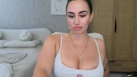 Snapshot of libbyloveheartx chatting on October 2, 10:42 am Libby online show from October 2, 10:42 am