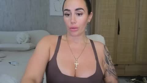 Snapshot of libbyloveheartx chatting on October 3, 11:15 am Libby online show from October 3, 11:15 am