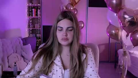 libra_mia online show from October 6, 3:12 am