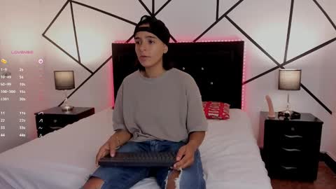 liiam_smith_ online show from January 13, 11:52 am