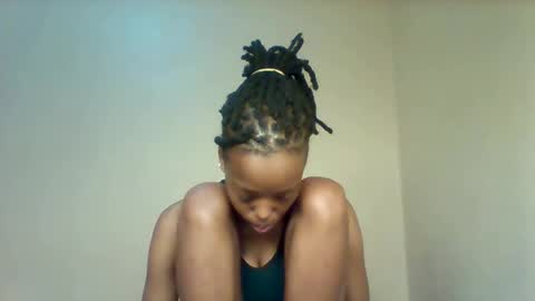 Lil miss online show from November 6, 12:05 am