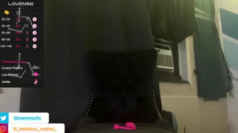 Snapshot of lil_momma422 chatting on December 22, 11:00 am MOMMA LUV online show from December 22, 11:00 am