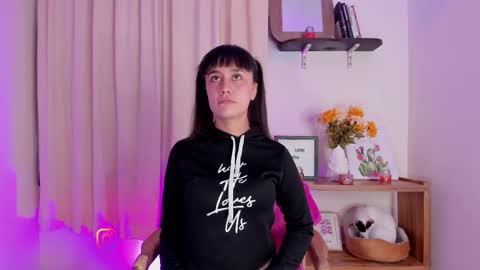 Snapshot of lila_rush_ chatting on October 27, 10:37 pm Lila  online show from October 27, 10:37 pm