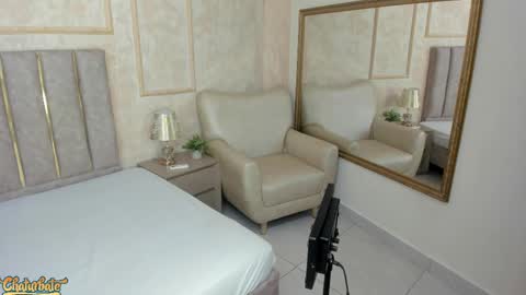 lila bailey  online show from October 15, 7:49 pm