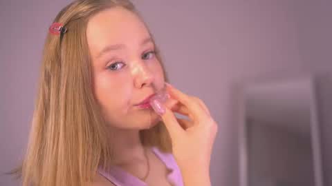 Sofi online show from November 14, 3:23 pm