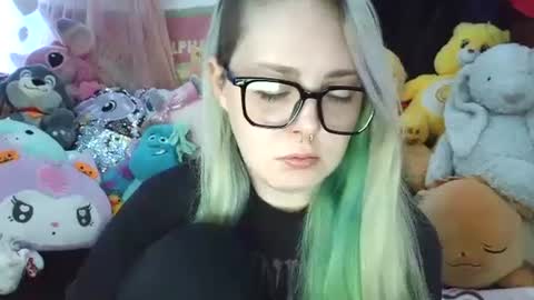 Snapshot of lilemmy1999 chatting on January 2, 7:18 pm emily ryanson online show from January 2, 7:18 pm