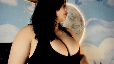 Lili  online show from April 16, 7:13 pm