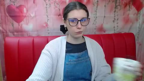 lilianashine online show from February 21, 6:36 am