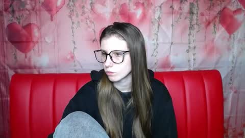 lilianashine online show from February 5, 12:19 pm