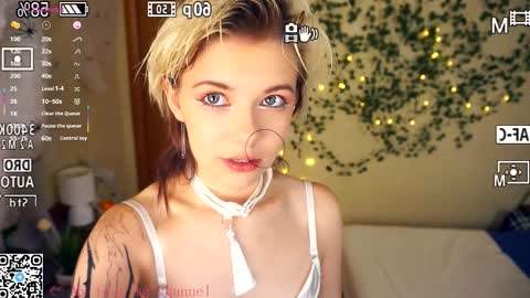 Lilian online show from October 28, 7:25 am