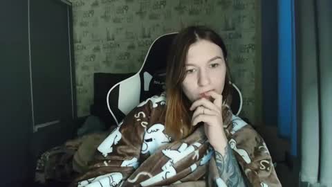 liliawoolf online show from February 9, 5:21 am