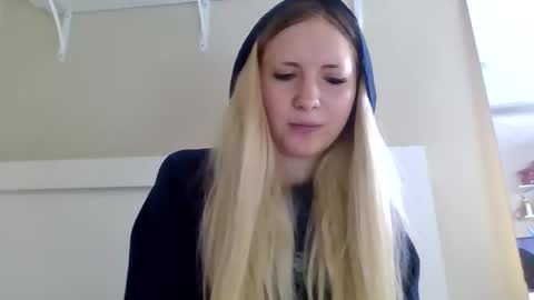 lilib2656 online show from April 29, 9:42 pm