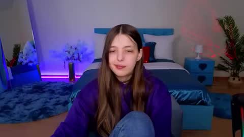 Lili Bakery online show from April 21, 2:15 am