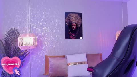 Snapshot of lilicooper_ chatting on January 4, 8:27 pm Lili Cooper online show from January 4, 8:27 pm
