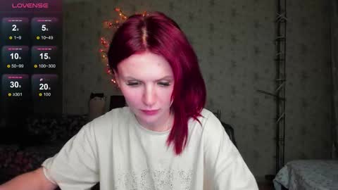 Snapshot of lilie_brown chatting on October 5, 9:53 pm Lilie online show from October 5, 9:53 pm