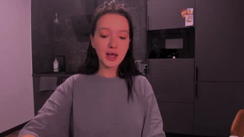 Snapshot of lililaluna chatting on December 14, 3:04 pm             ...  online show from December 14, 3:04 pm