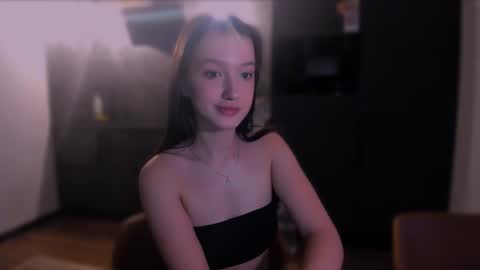 Snapshot of lililaluna chatting on December 10, 1:00 pm             ...  online show from December 10, 1:00 pm