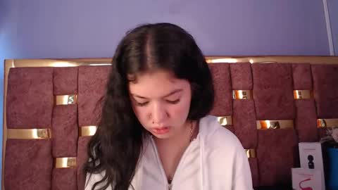 lilimini online show from March 18, 9:09 pm