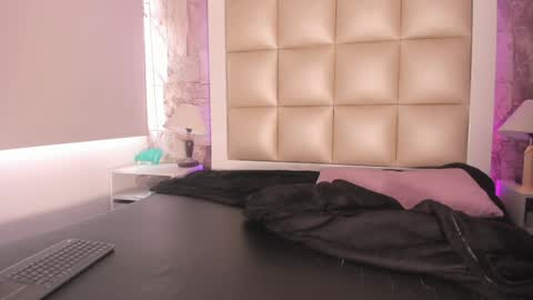 Snapshot of lilit_jade chatting on December 21, 2:47 pm Lilit online show from December 21, 2:47 pm