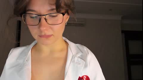 Snapshot of lilith_lutherlow chatting on December 15, 5:34 am lilith online show from December 15, 5:34 am