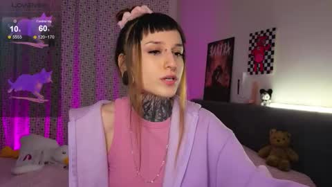 lilith_poison online show from November 16, 6:30 pm