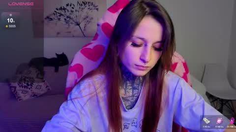 Snapshot of lilith_poison chatting on October 1, 6:13 pm lilith_poison online show from October 1, 6:13 pm