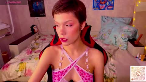 lilithbroke69 online show from March 8, 8:57 pm