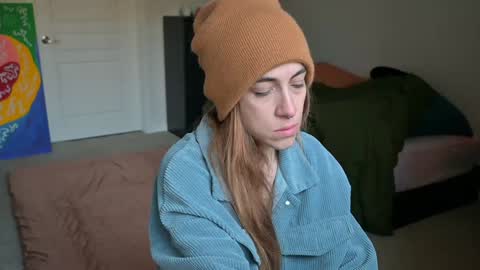 L online show from January 9, 3:34 pm