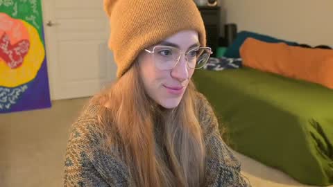 L online show from January 8, 6:52 pm