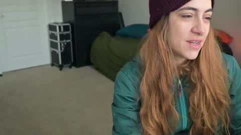 L online show from January 3, 3:01 pm