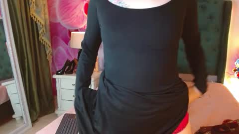 Lilith Snoop online show from December 13, 7:53 pm