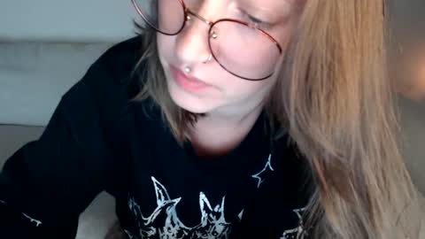 Jay  please help me reach 50 thumbs up online show from September 18, 1:26 am