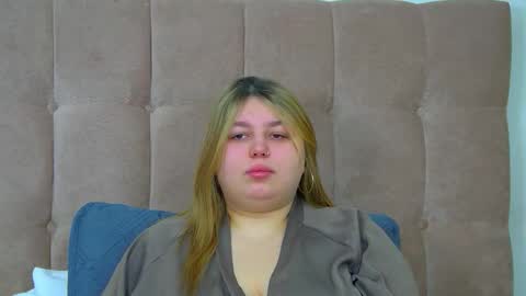 LillianHaig online show from February 1, 6:45 am