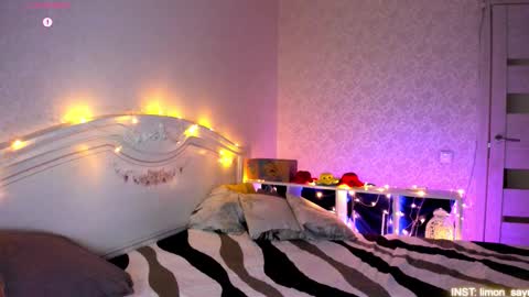 LilliMoore online show from February 17, 11:15 pm