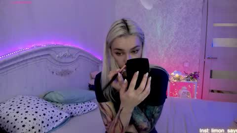 Snapshot of lillimooore chatting on September 12, 1:39 am LilliMoore online show from September 12, 1:39 am