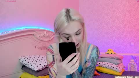 Snapshot of lillimooore chatting on January 30, 11:55 pm LilliMoore online show from January 30, 11:55 pm