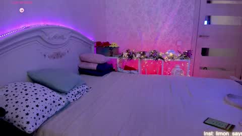 Snapshot of lillimooore chatting on September 8, 11:48 pm LilliMoore online show from September 8, 11:48 pm