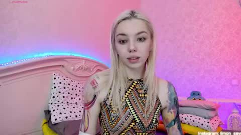 Snapshot of lillimooore chatting on February 2, 1:34 am LilliMoore online show from February 2, 1:34 am