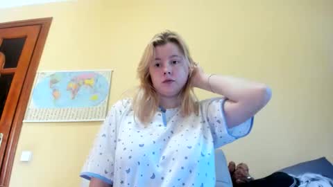 Lilly Depp online show from October 20, 11:46 am