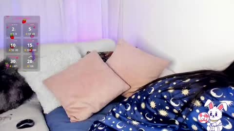 lillypinky1 online show from May 2, 3:43 am