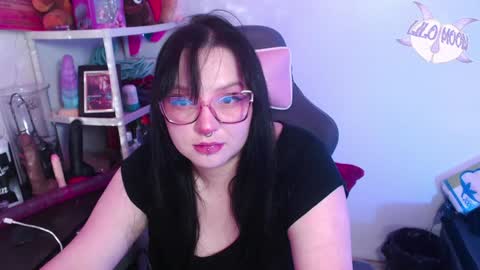 Snapshot of lilomoon69 chatting on January 11, 3:44 am Lilo online show from January 11, 3:44 am