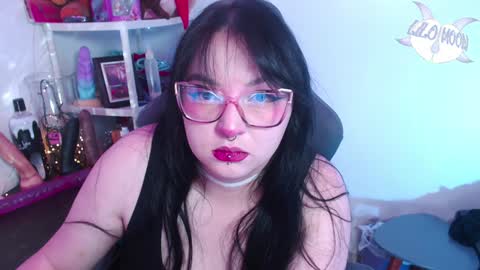 Snapshot of lilomoon69 chatting on December 29, 3:11 am Lilo online show from December 29, 3:11 am