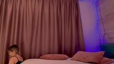 Lil online show from October 29, 10:12 pm